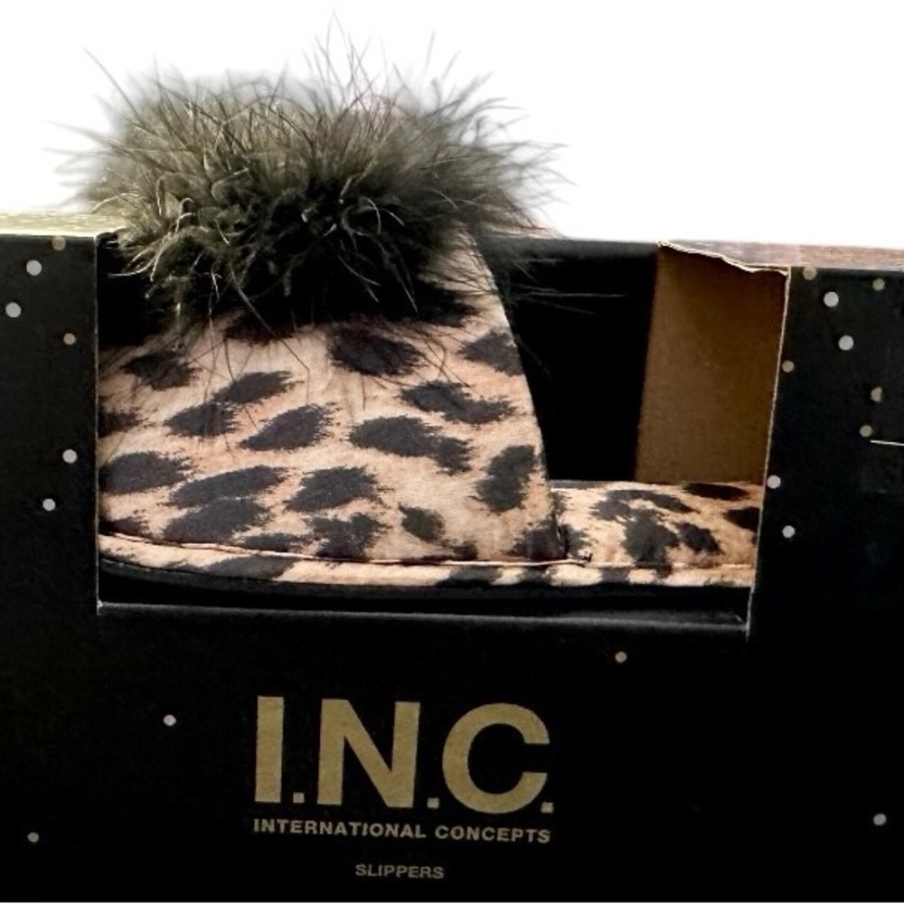 Inc leopard print with the furry pom-pom Slipper - Picture 2 of 4